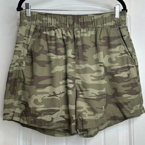 Social Standard by Sanctuary‎ Camo Elastic Waist Pull-on Shorts. Size Large.